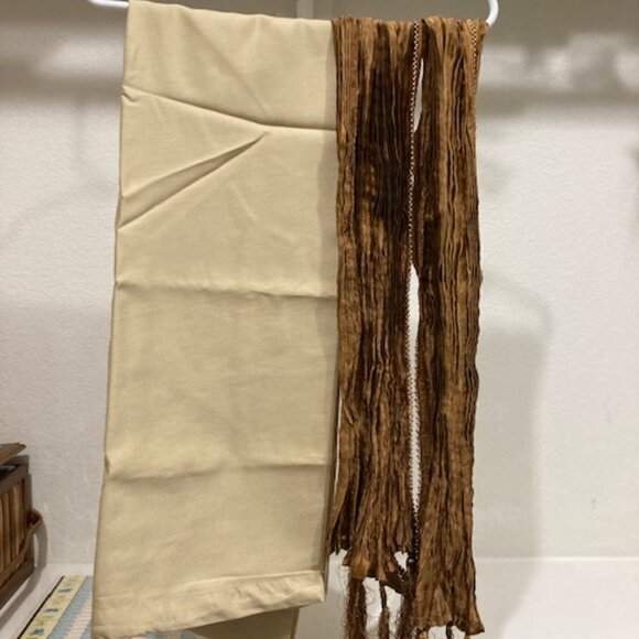 Maroon and gold sherwani set - Picture 2 of 5